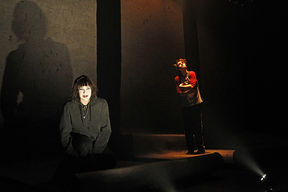 Production still for the return season of "Moth". L-R: Sarah Ogden as Claryssa, Thomas Conroy as Sebastian. Photographer: Jeff Busby
