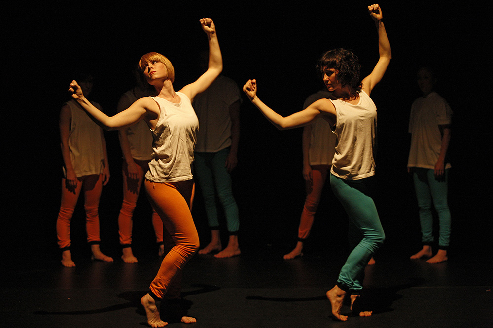 Production still for "Rogue". L-R: Holly Durant, Sarah Ritchie. Photographer: Jeff Busby