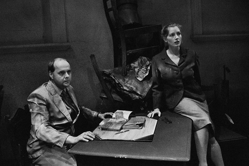 Production still for "Safe House". L-R: Ross Williams, Jennifer Robinson. Photographer: Jeff Busby