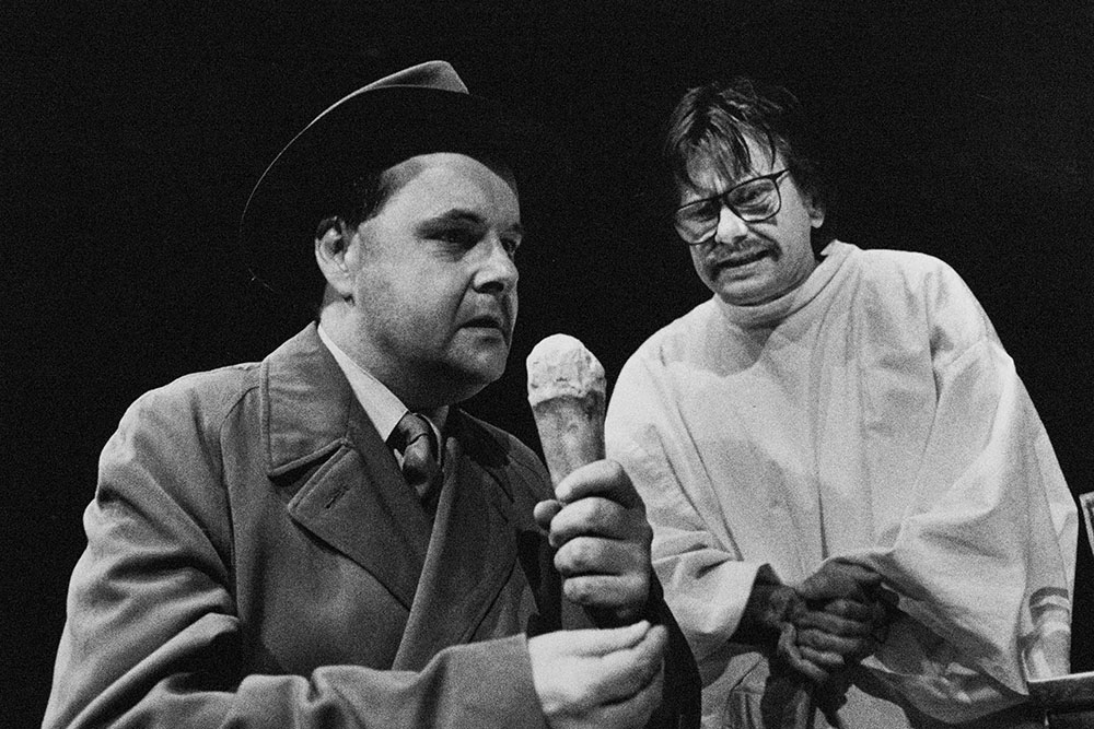 Production still for "Safe House". L-R: Ross Williams, Maciek. Photographer: Jeff Busby